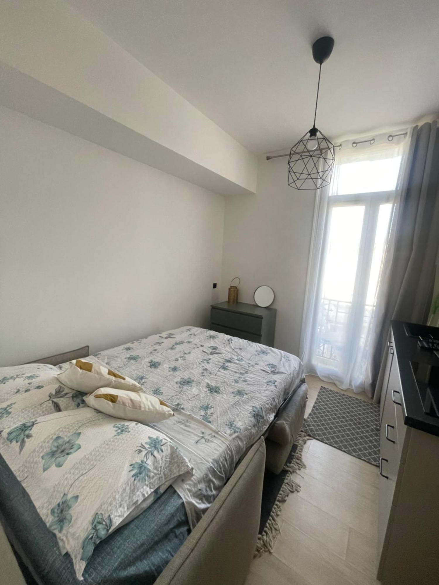 Cosy Studio En Face De La Gare Ницца Экстерьер фото