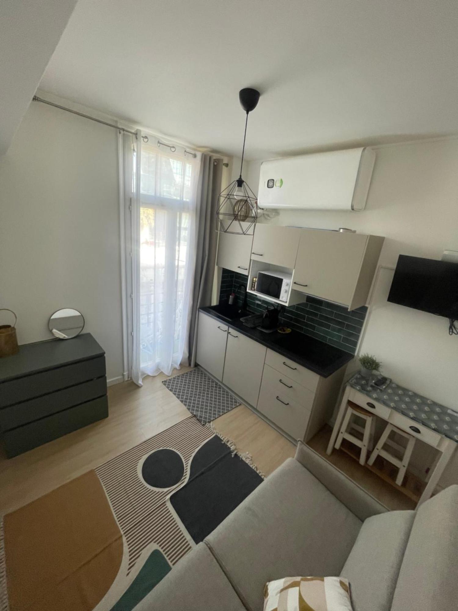 Cosy Studio En Face De La Gare Ницца Экстерьер фото