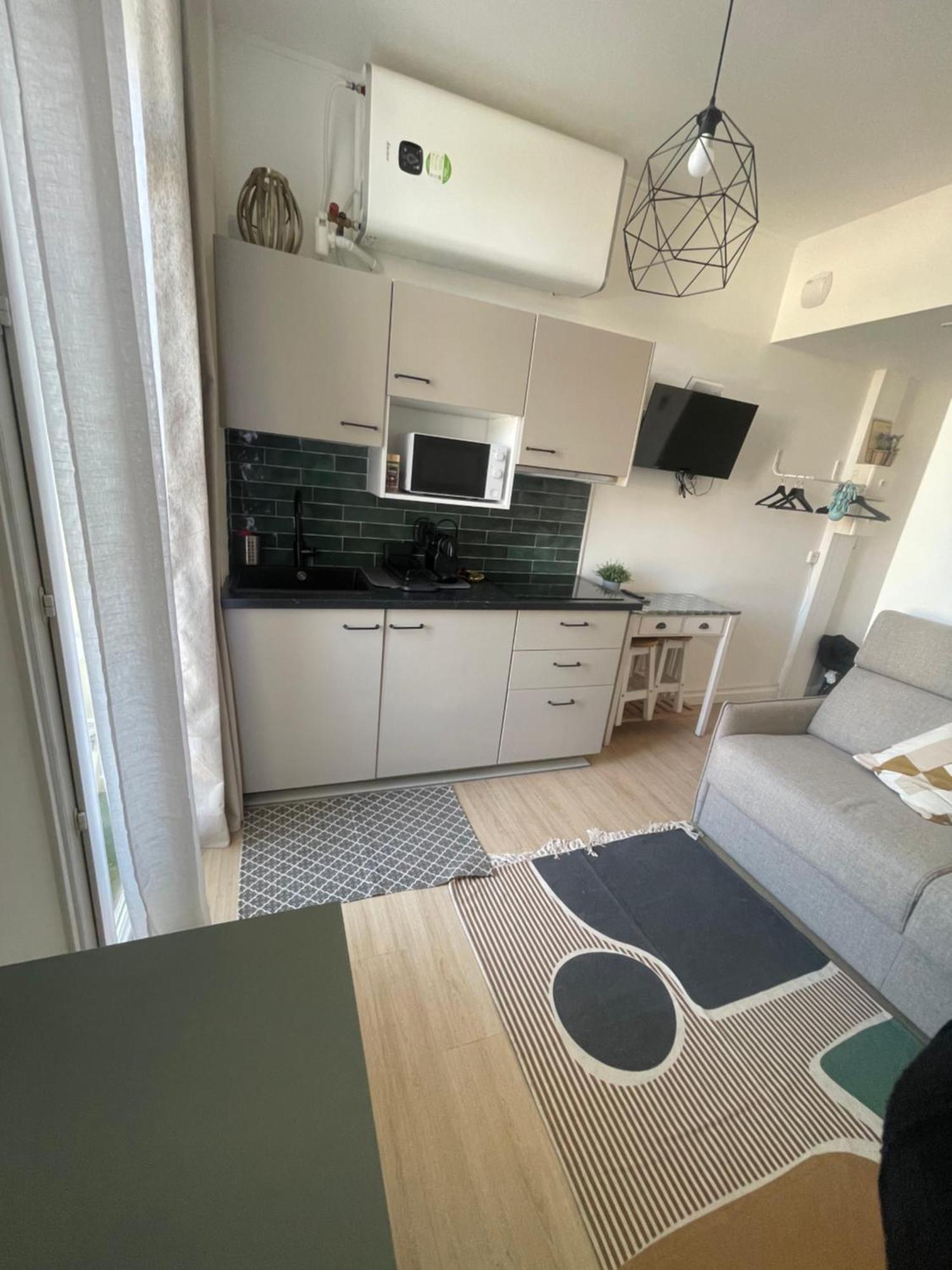 Cosy Studio En Face De La Gare Ницца Экстерьер фото